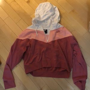 Nike women’s cropped hooded jacket